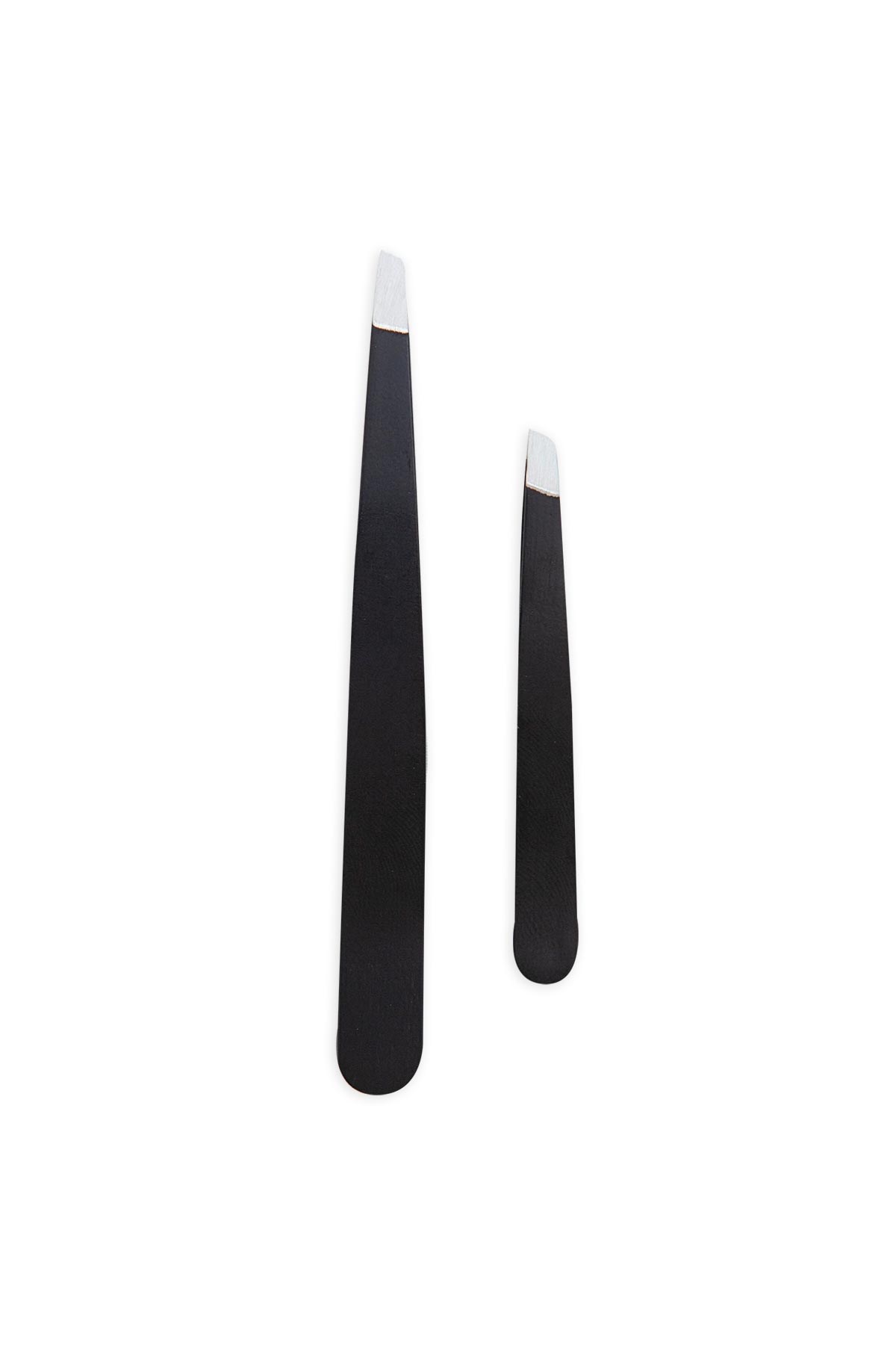 IMG_4963-551.jpg Elixir Inclined Professional Eyebrow Tweezers - # 551 (2 PCS, Black) - Image 1