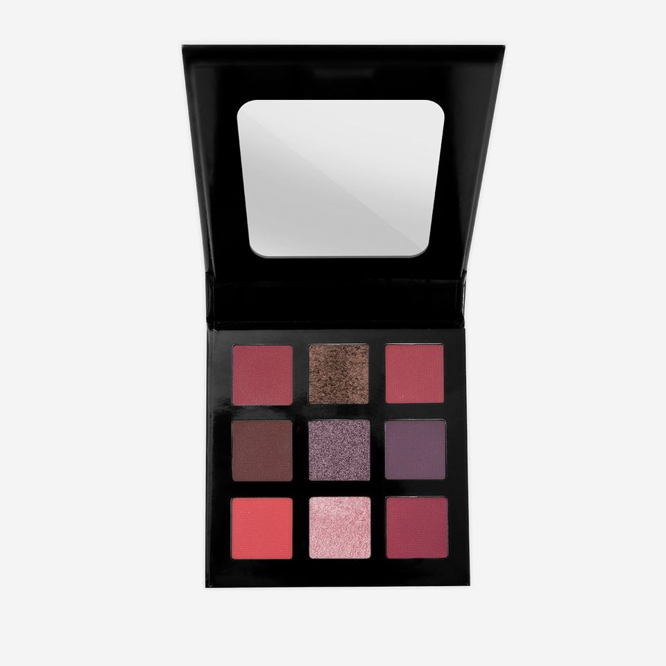 Luomivaripaletti-850G-auki.jpg Eyeshadow Palette Passion 850G Life is a Party - Image 1