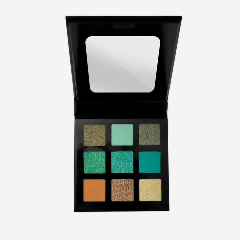 Luomivaripaletti-850I-auki.jpg Eyeshadow Palette Passion 850I Life is a Party - Image 1