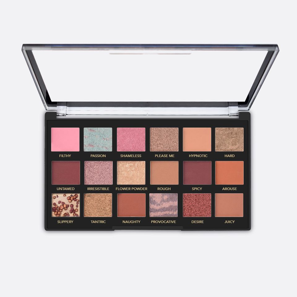 Luomivaripaletti777B.auki_.jpg Eyeshadow Palette Passion #777B - Image 1